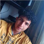 Tengo 2 años de experiencia en Música cómo profesor de clases particulares y tengo una metodología propia de impartir clases a mis estudiantes